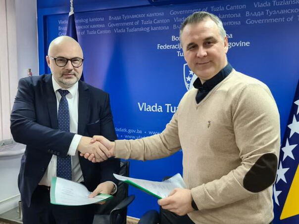 Produženo važenje kolektivnih ugovora za osnovno i srednje obrazovanje u TK