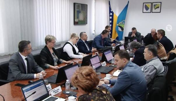 Produženo važenje Kolektivnog ugovora za djelatnost obrazovanja