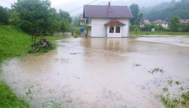 Proglašeno stanje prirodne nesreće u Tuzli