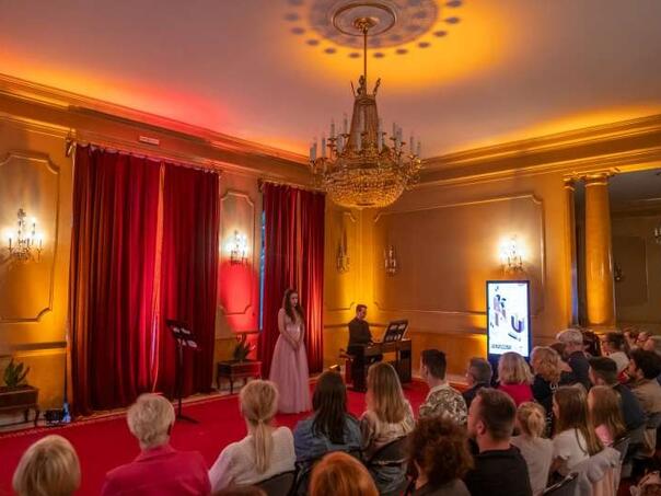 Projekat ‘Kultura na ulice 2024!’ nastavljen koncertom ‘Mozartu u susret’ Projekat ‘Kultura na ulice 2024!’ nastavljen koncertom ‘Mozartu u susret’