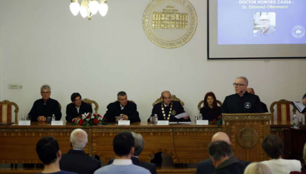 Promocija počasnog doktora, ambasadora i deset profesora emeritusa UNSA