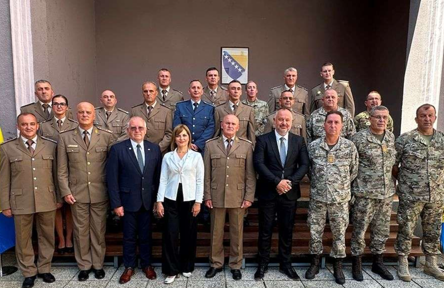 Promocija prvih master instruktora Oružanih snaga BiH