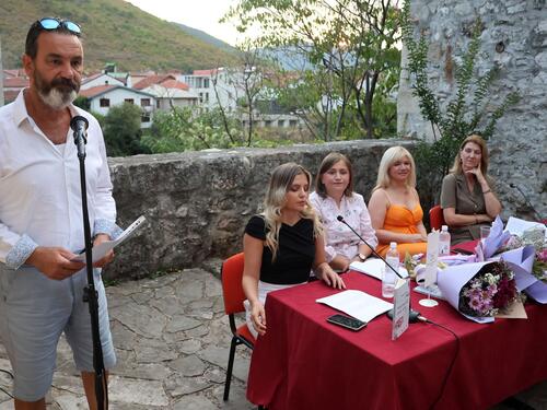 Promocija zbirke poezije 'Postajući sve što jesam' oduševila publiku