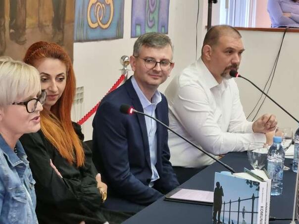Promovirana knjiga 'Komunikacija fotografijom' autora Mirze Mahmutovića