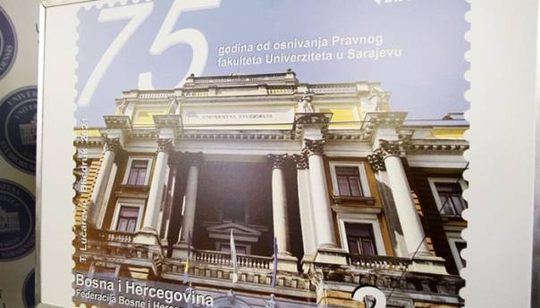 Promovirana poštanska marka posvećena Pravnom fakultetu UNSA