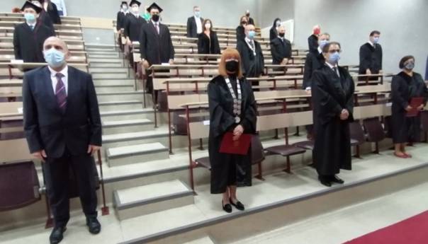 Promovirano 15 doktora nauka Univerziteta u Tuzli