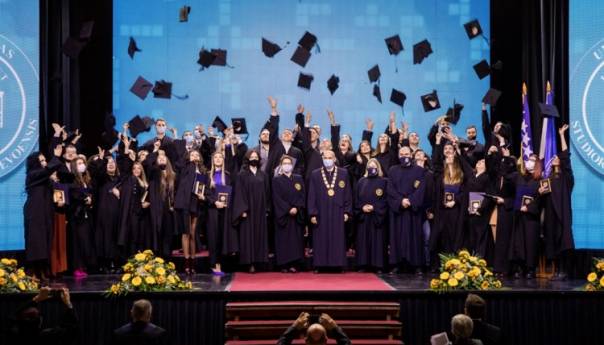 Promovirano 4.868 diplomanata i magistranata Univerziteta u Sarajevu