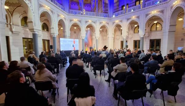 Promovisana knjiga Denisa Bećirovića: Teritorijalni ekspanzionizam Srbije prema BiH (1804-2020)