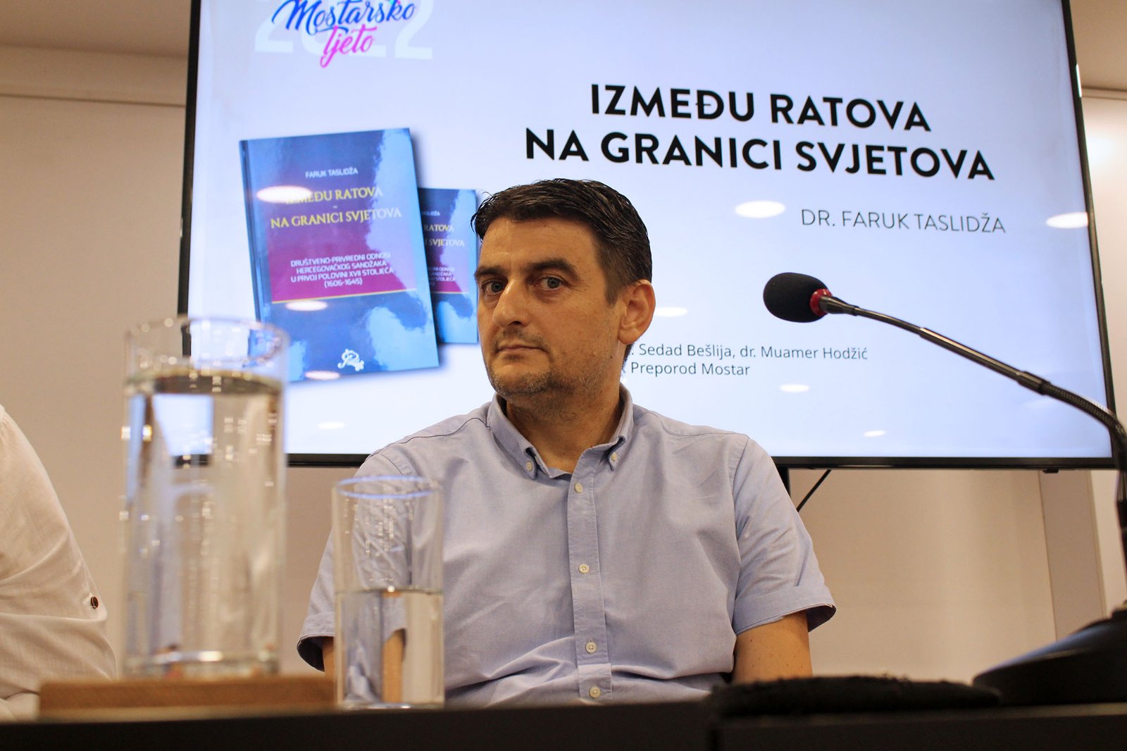Promovisana knjiga 'Između ratova na granici svjetova' dr. Faruka Taslidže