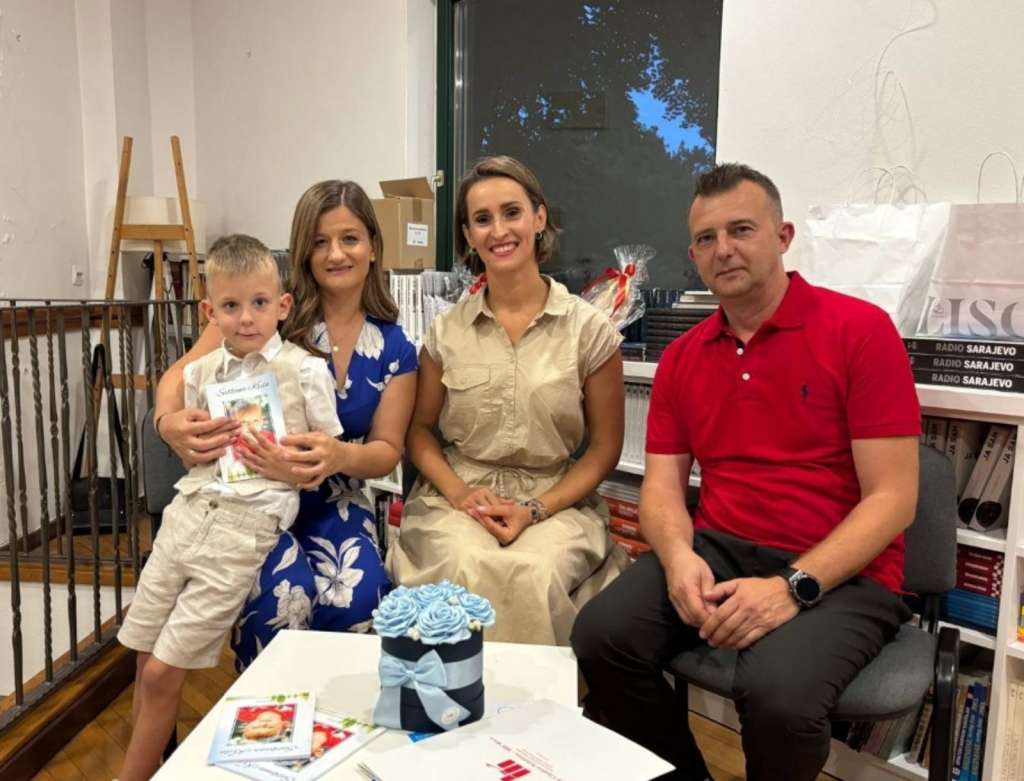 Promovisana knjiga "Satkana krila" o životu sa autizmom: Svako dijete može da poleti