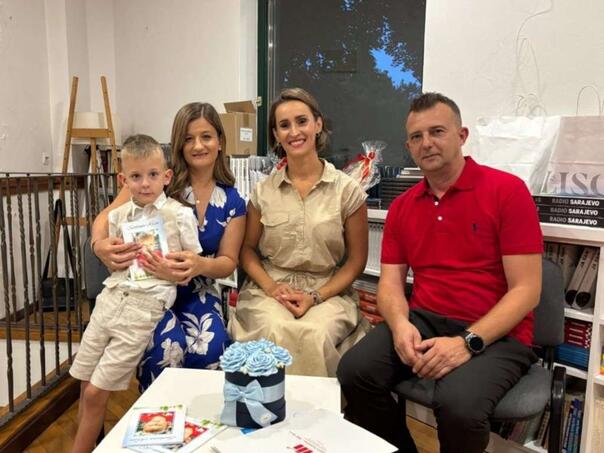 Promovisana knjiga "Satkana krila" o životu sa autizmom: Svako dijete može da poleti