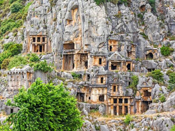 Pronađen sarkofag u turskom gradu Mira za koji se smatra da pripada Svetom Nikoli