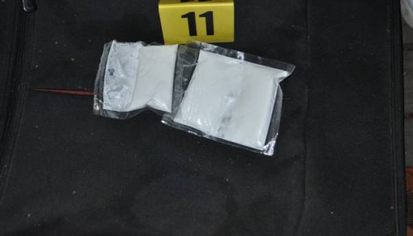 Pronađena droga i oružje u Visokom, uhapšena jedna osoba