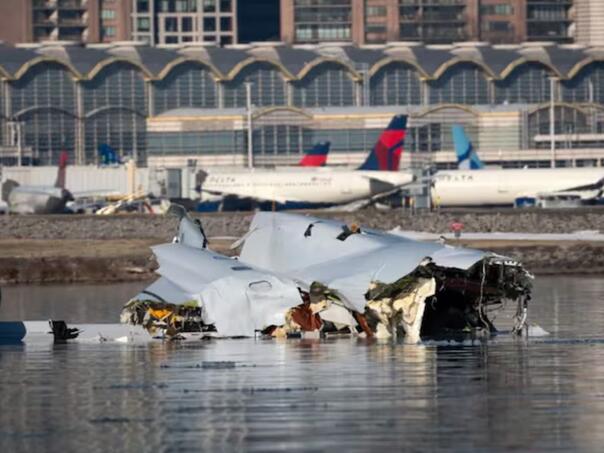 Pronađene crne kutije nakon avionske nesreće u Washingtonu