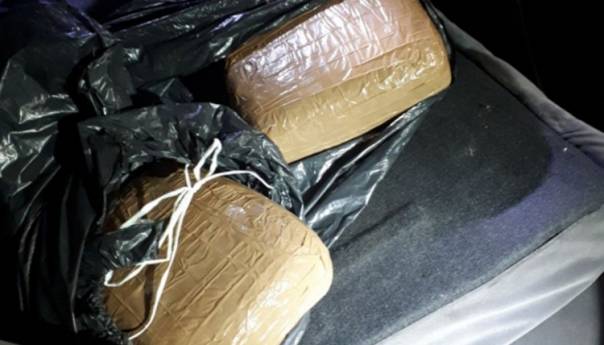 Pronađeno više od dva kilograma marihuane