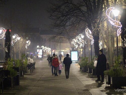 Prošetali smo Banjalukom: Zrak opasan, smog svuda