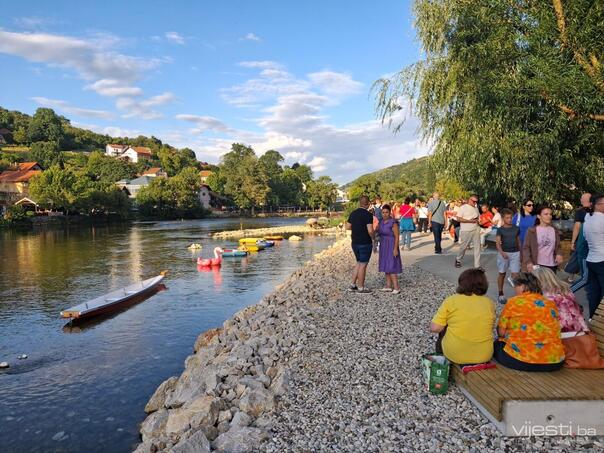 Prošetali smo novim dijelom šetališta uz Vrbas