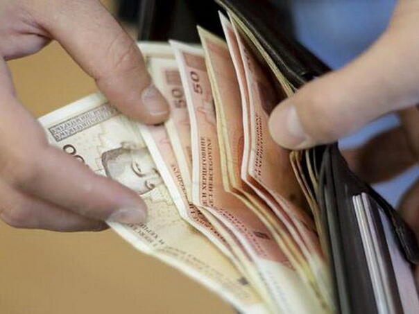 Prosječna neto plata u BiH u julu 1.262 KM