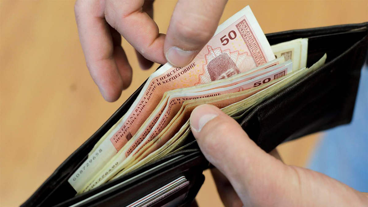 Prosječna neto plata u BiH u oktobru 1.007 KM