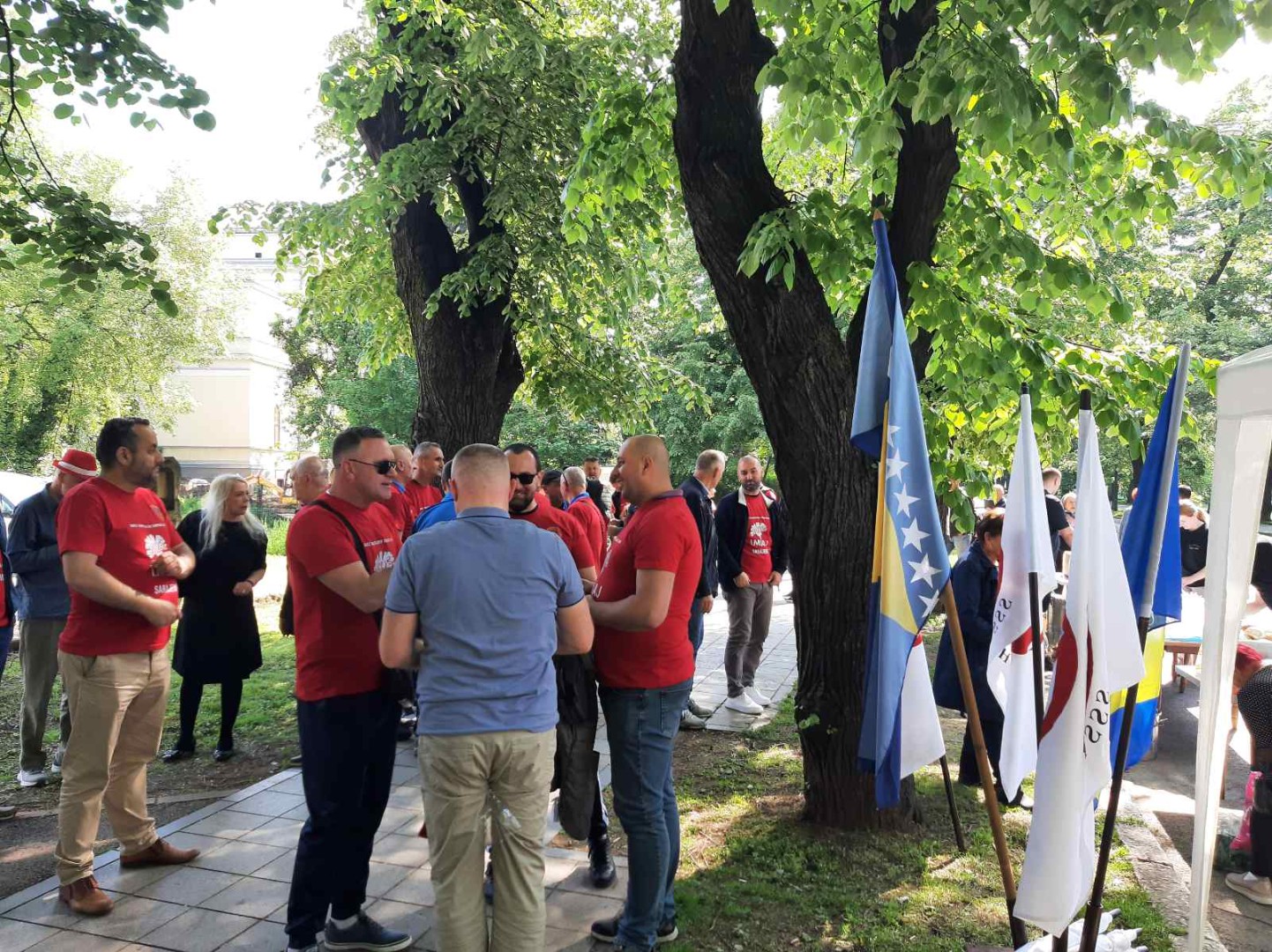 Proslava Prvog maja u BiH: Od radničkog doručka do porodičnih šetnji