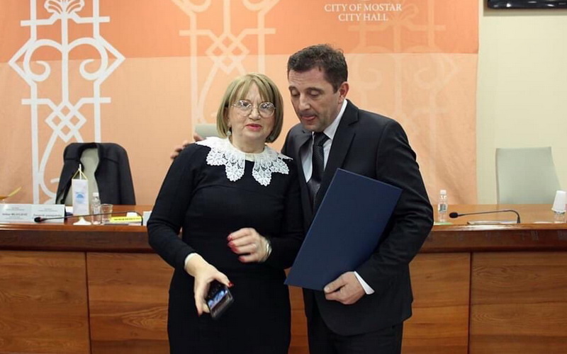 Proslava uz vatromet: HDZ slavi svog gradonačelnika