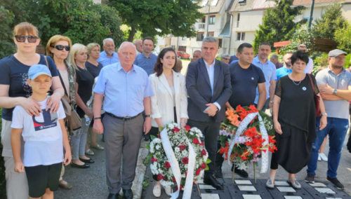 Prošlo je 30 godina od ubistva 14 naših sugrađana u redu za vodu na Dobrinji