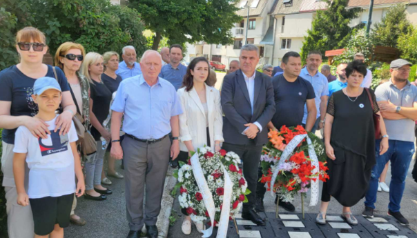 Prošlo je 30 godina od ubistva 14 naših sugrađana u redu za vodu na Dobrinji