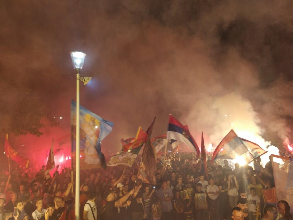 Prosvjedi i sinoć u više crnogorskih gradova