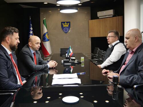 Prosvjetarima u ZDK od 1. januara veće plaće za 10 posto i novi dodaci