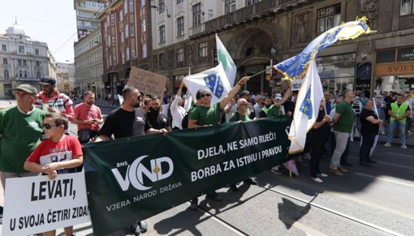 Protest Inicijative 'Iskorak' protiv Povorke ponosa u Sarajevu