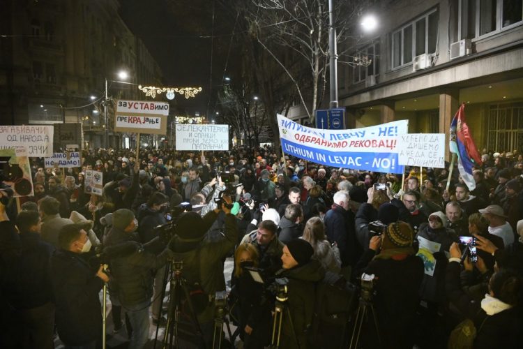 Protest ispred Predsjedništva Srbije zbog spornih zakona