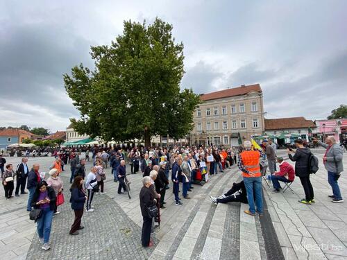 Protest penzionera u Tuzli: Traže veće penzije