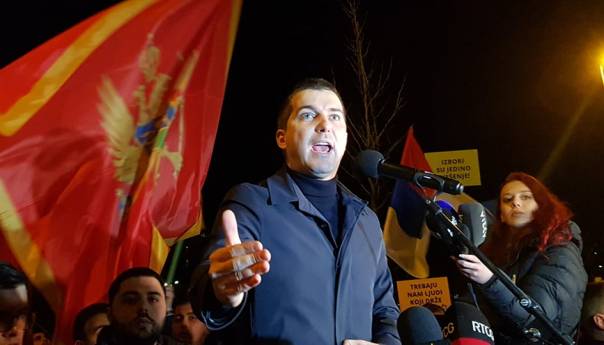 Protest protiv formiranja manjinske vlade