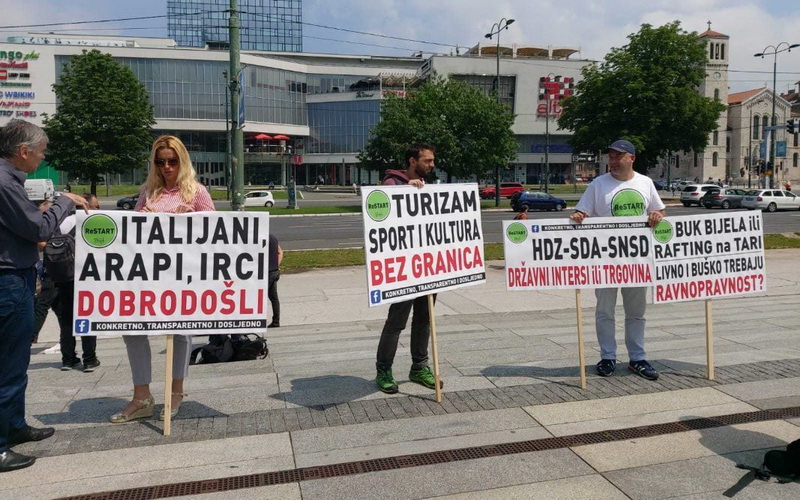 Protest turističkih radnika u Sarajevu, traže otvaranje granica