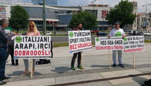 Protest turističkih radnika u Sarajevu, traže otvaranje granica