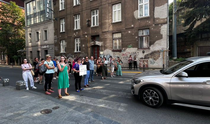 Žene zastavile saobraćaj u Sarajevu: Protiv femicida