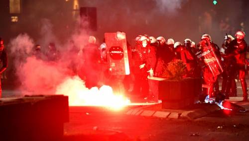 Foto/Video: Haos u Beogradu, sukobi ne prestaju