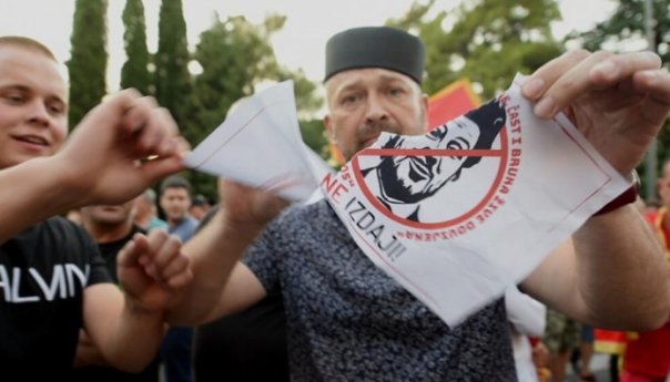 Protest u Crnoj Gori zbog temeljnog ugovora sa Srpskom pravoslavnom crkvom