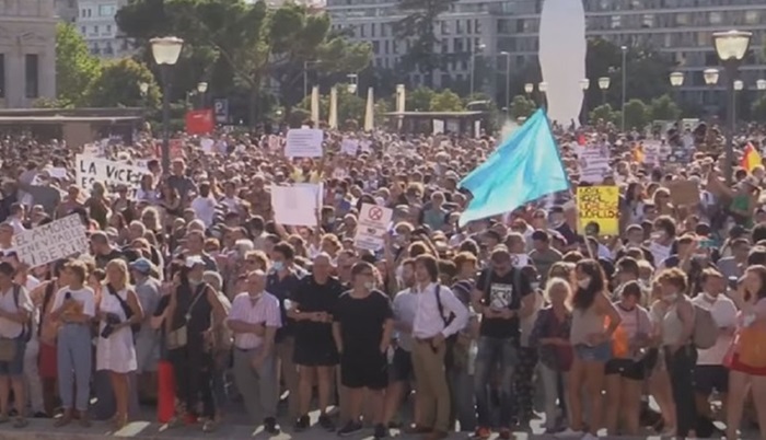 Protest u Madridu protiv obaveznog nošenja maski: 