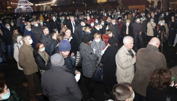 Protest u Tuzli zbog zagađenog vazduha