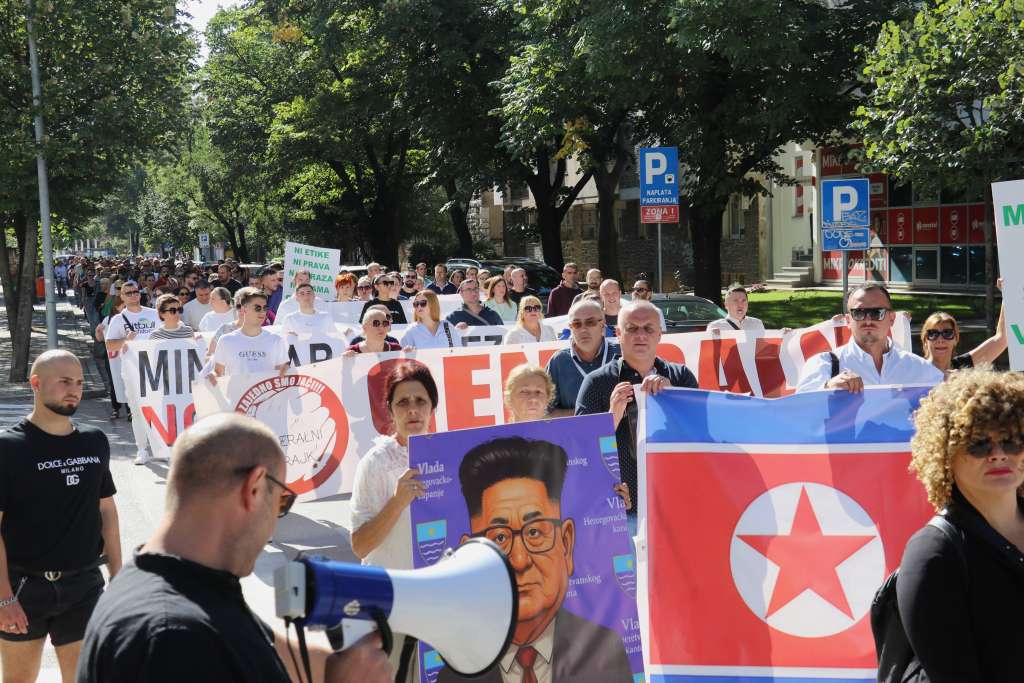Protest zdravstvenih radnika HNK-a: Pritisci nas neće zaustaviti