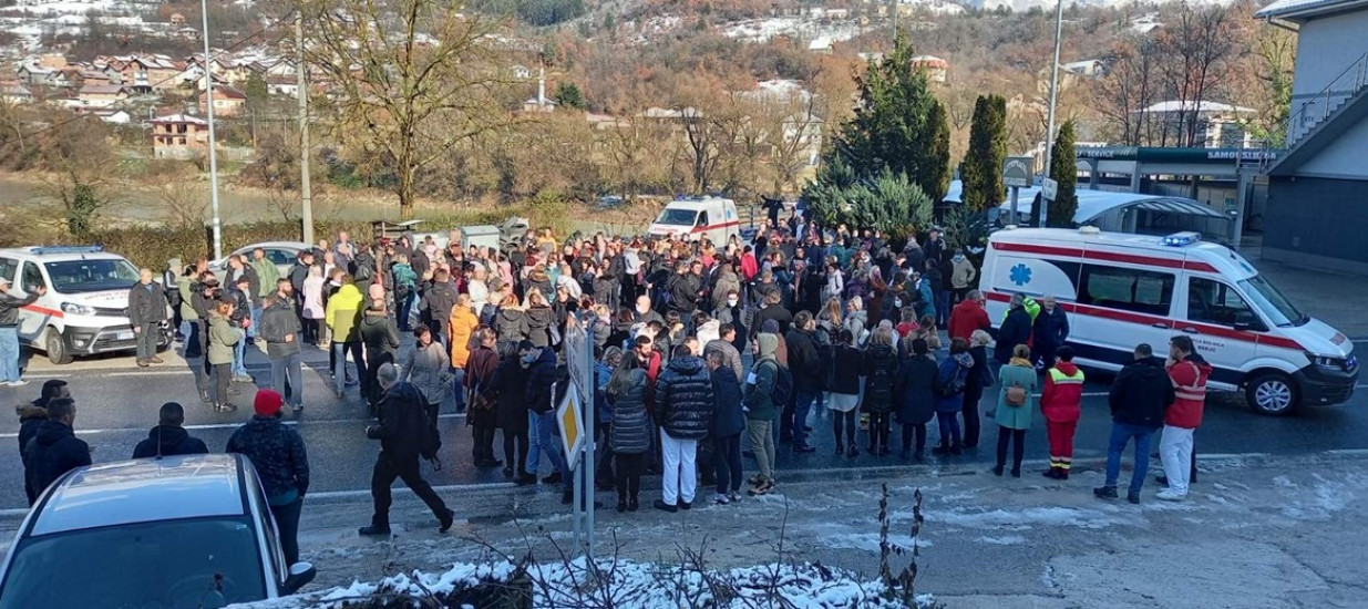 Protest zdravstvenih radnika u Konjicu