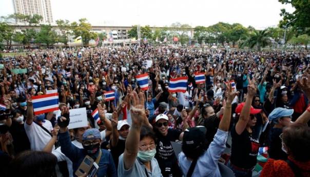 Protesti na Tajlandu: Traže ostavku vlade i promjenu ustava