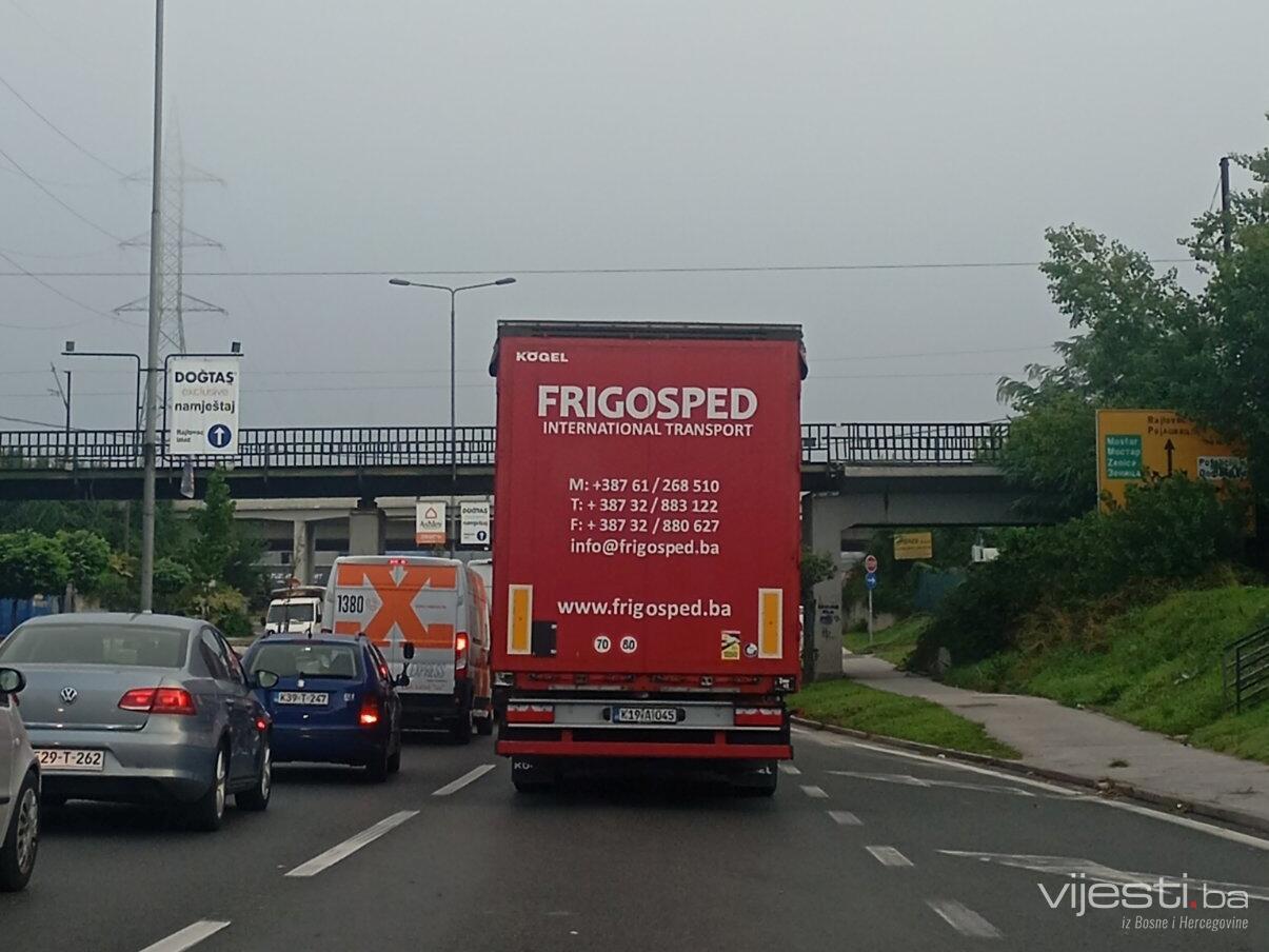 Protesti prevoznika: Blokirane saobraćajnice u Sarajevu, ne odustaju od zahtjeva