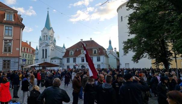 Protesti protiv obavezne vakcinacije u Latviji