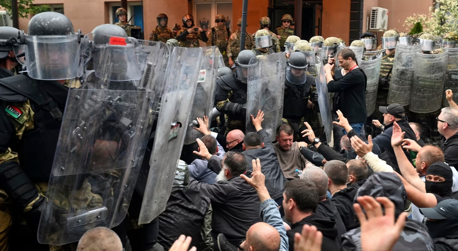 EU traži od Kosova da odmah smiri situaciju
