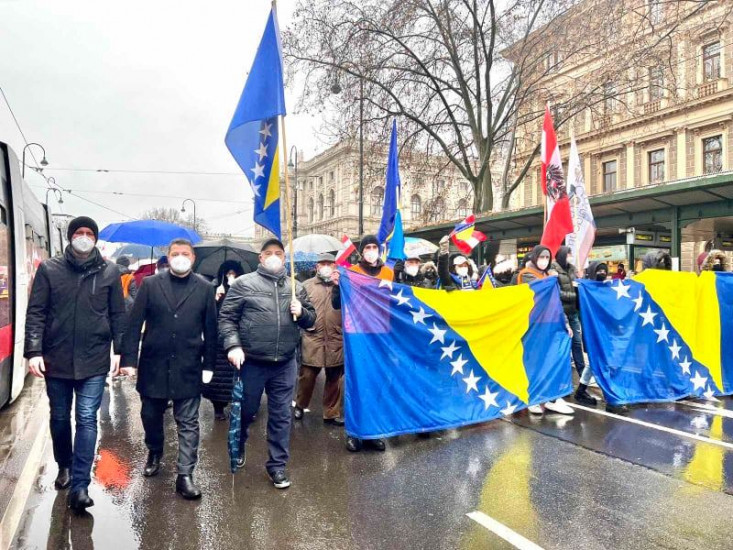 Protesti u Beču: BiH je hitno potrebna podrška međunarodne zajednice