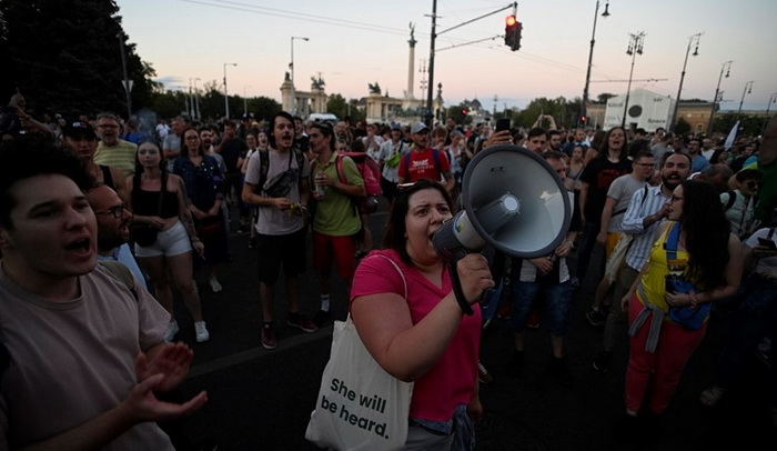 Protesti u Mađarskoj zbog povećanja poreza