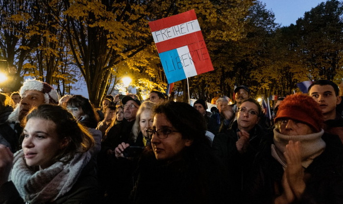 Protesti u Parizu protiv restrikcija u Austriji