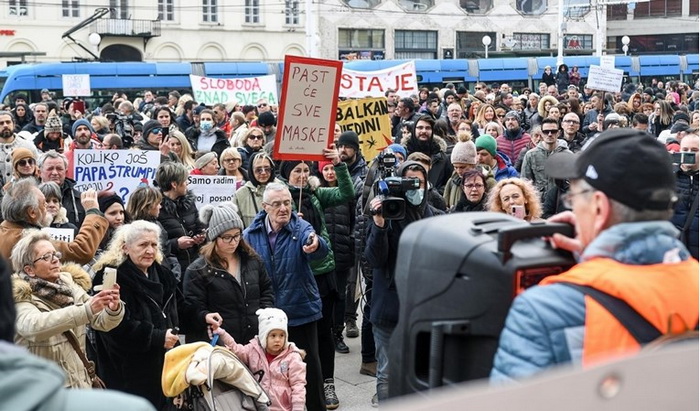 Protesti u pet hrvatskih gradova: Vratite nam gripu!